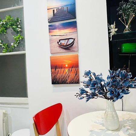 Dream Dwell Paris-Chic Flat In The Heart Of Marais Near Pompidou Centre Lägenhet Exteriör bild