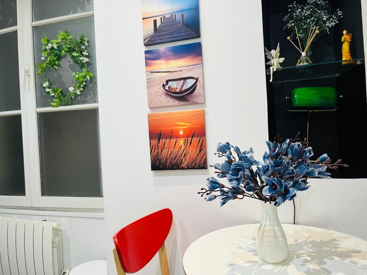 Dream Dwell Paris-Chic Flat In The Heart Of Marais Near Pompidou Centre Lägenhet Exteriör bild